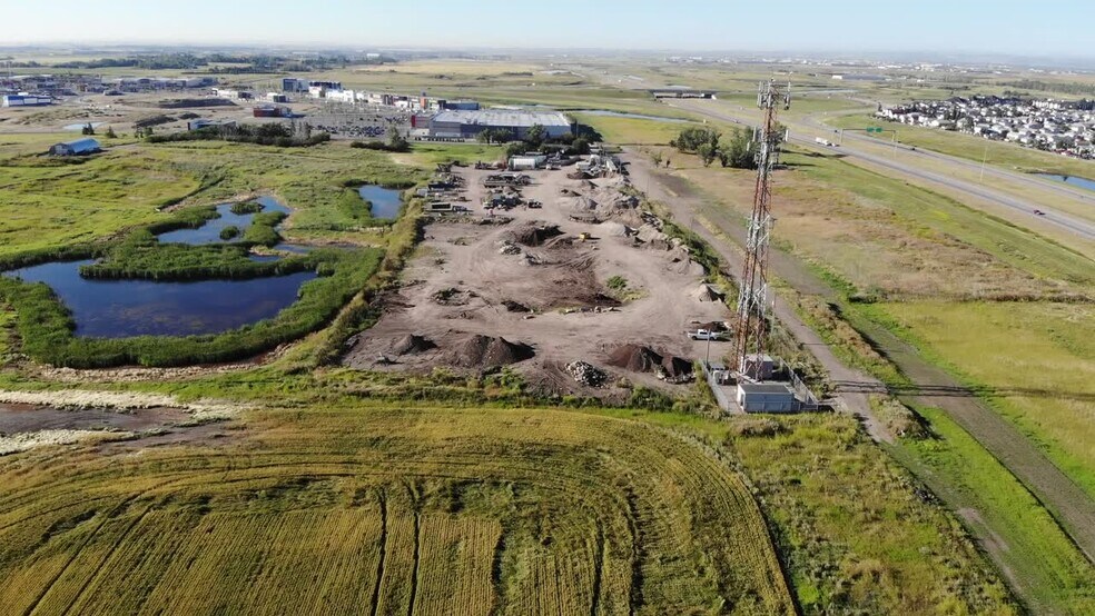 8080 Av 9, Calgary, AB à vendre - Vidéo sur l’inscription commerciale - Image 2 de 14