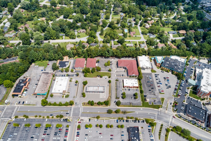 810 University City Blvd, Blacksburg, VA à louer - Photo du bâtiment - Image 2 de 2