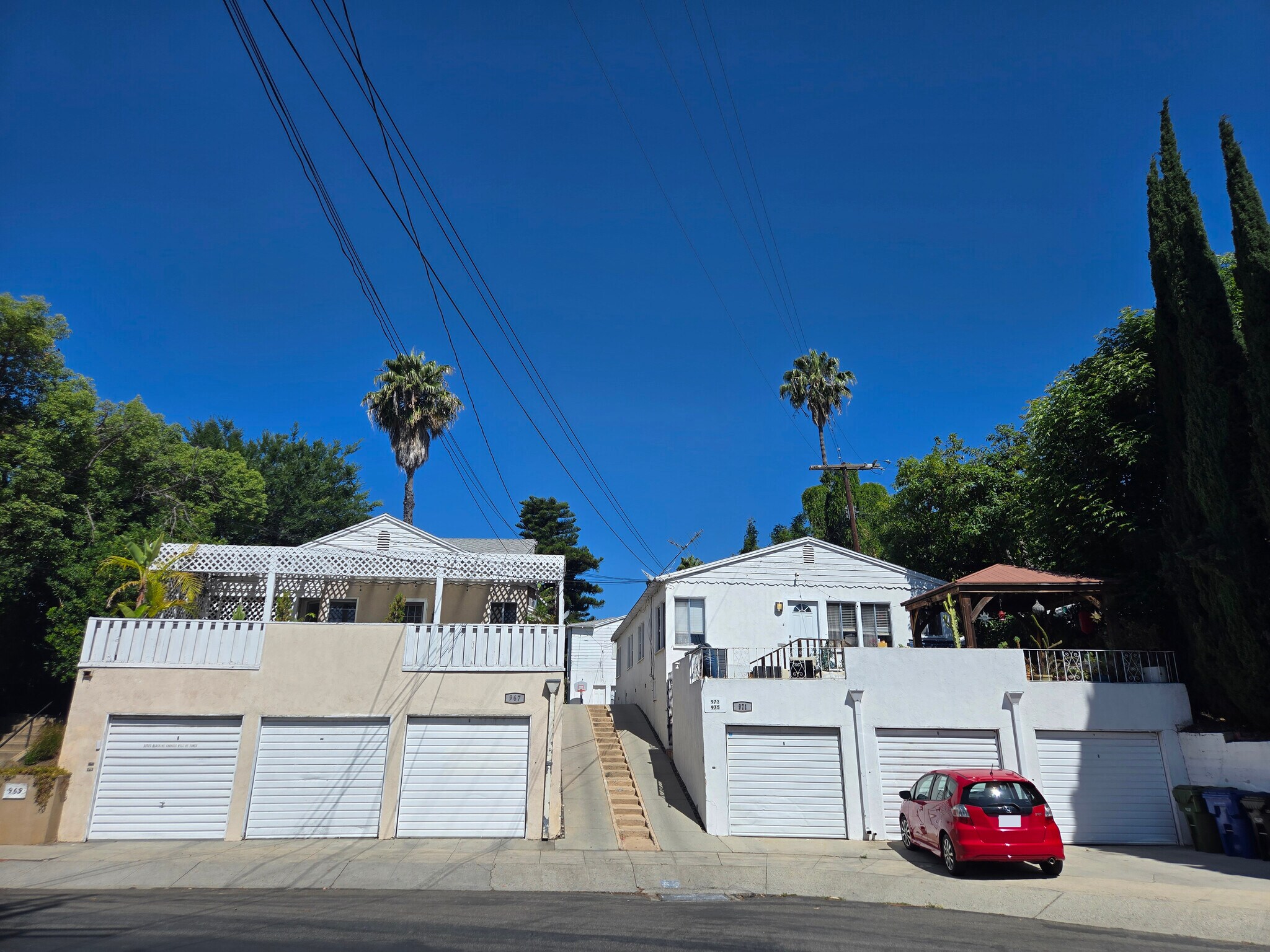 967 Lucile Ave, Los Angeles, CA for sale Primary Photo- Image 1 of 2