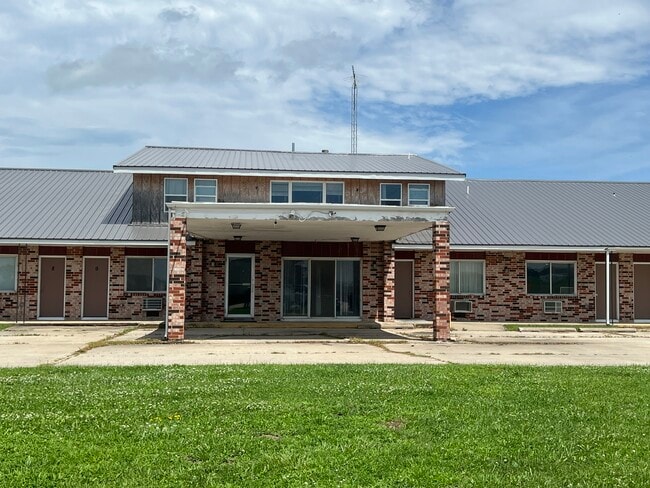 More details for 2010 E Main St, Lamoni, IA - Hospitality for Sale