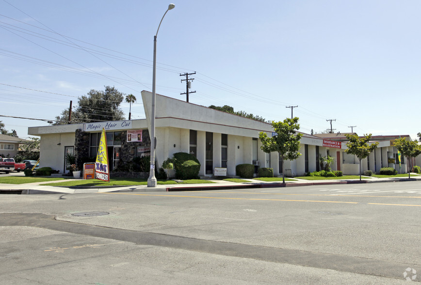 461-469 W Valencia Dr, Fullerton, CA à vendre - Photo principale - Image 1 de 1