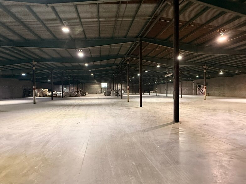 451 Gordon St, Roseville, OH à louer - Photo du bâtiment - Image 3 de 19