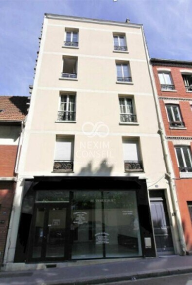Local d'activités dans Saint-Denis à vendre - Photo du bâtiment - Image 1 de 14