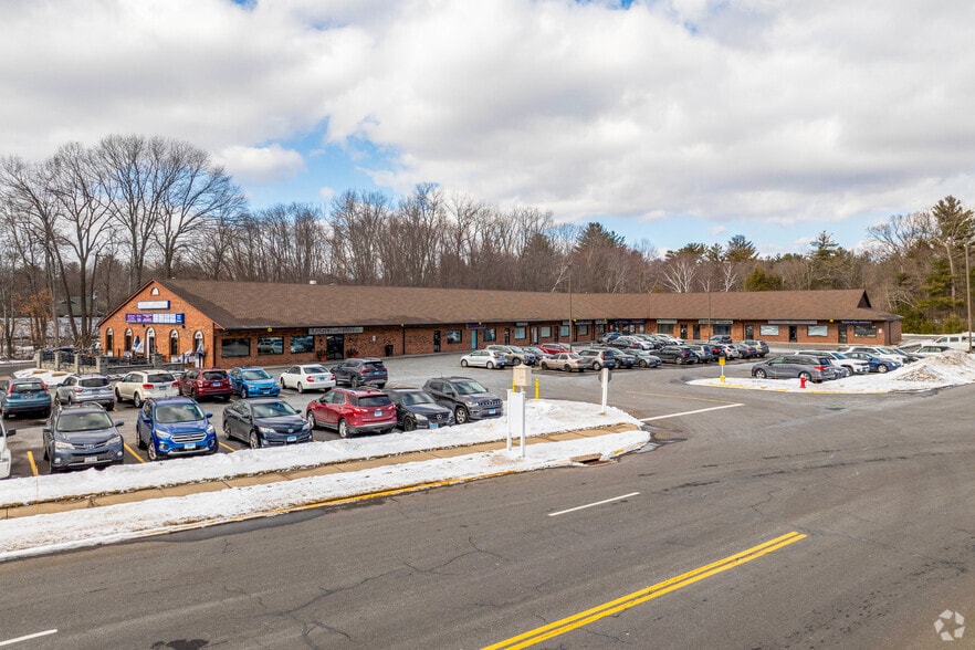 151 Hazard Ave, Enfield, CT for lease - Primary Photo - Image 1 of 4