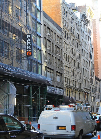 17 W 20th St, New York, NY for lease - Primary Photo - Image 1 of 6