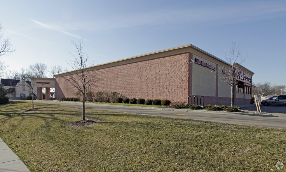 1063 4th St, Beloit, WI for lease - Building Photo - Image 2 of 4