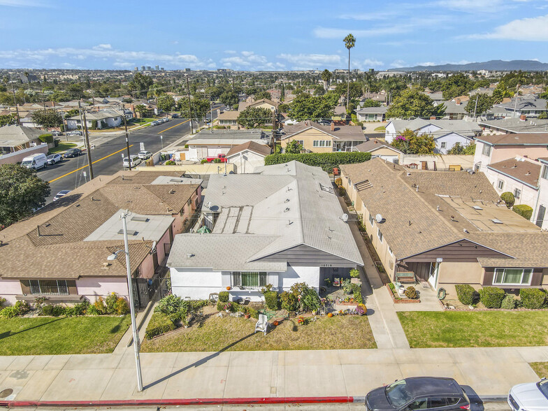 10719 S Van Ness Ave, Inglewood, CA for sale - Building Photo - Image 3 of 14