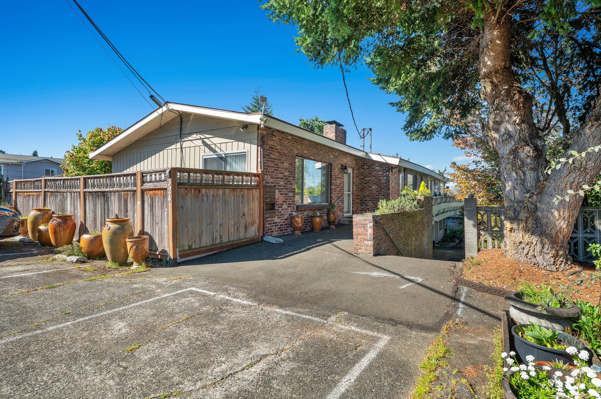 324 3rd Ave S, Edmonds, WA for sale Primary Photo- Image 1 of 17