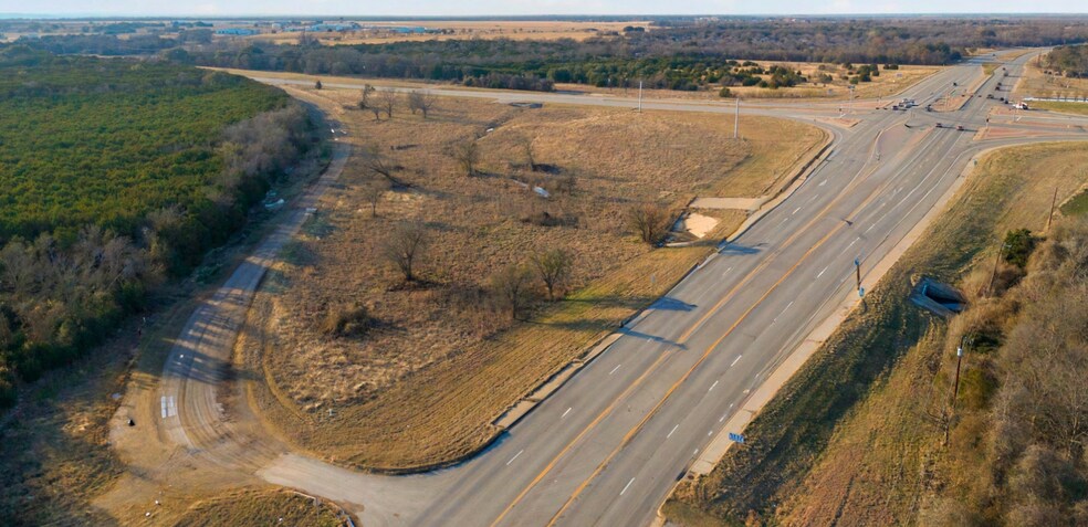 6801 Airport Rd, Waco, TX à vendre - Photo principale - Image 1 de 6