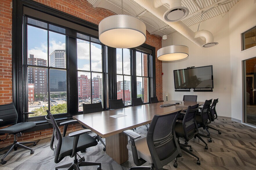 800-836 W Saint Clair Ave, Cleveland, OH à louer - Photo intérieure - Image 3 de 10