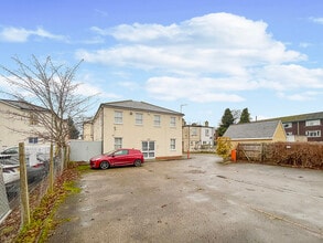 9-11 Alexandra Rd, Farnborough à louer Photo du bâtiment- Image 2 de 15