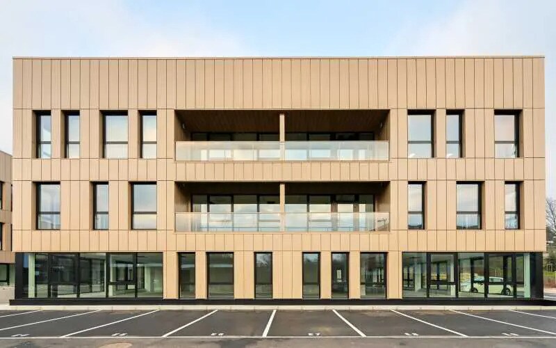 Flex dans Limonest à louer - Photo du bâtiment - Image 3 de 18