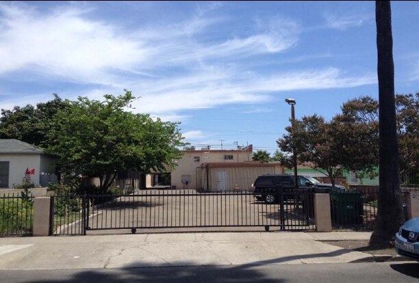 2014 S Main St, Santa Ana, CA à vendre - Photo du bâtiment - Image 3 de 10