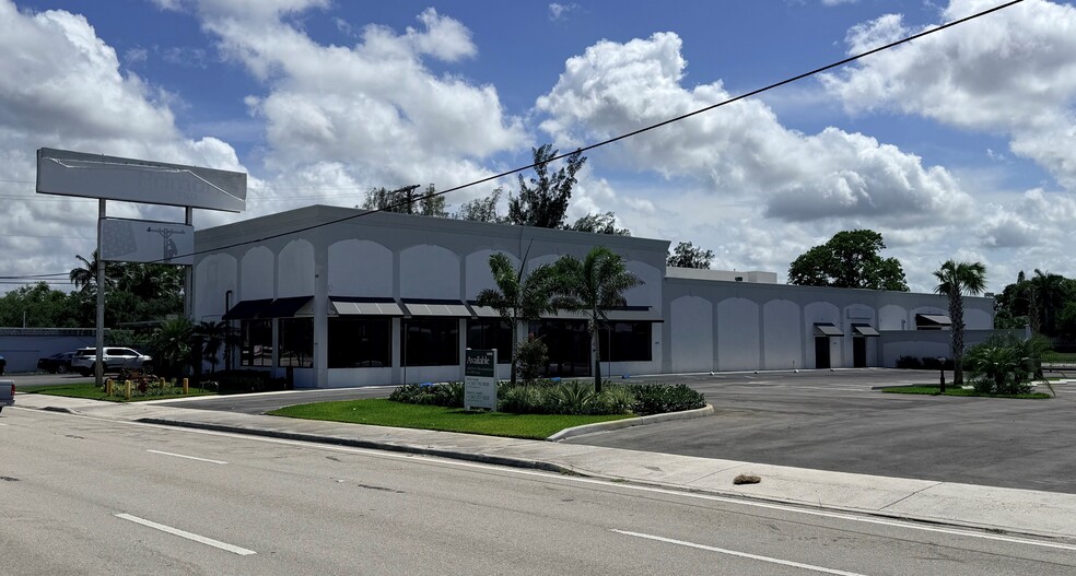 1195 S Congress Ave, West Palm Beach, FL for lease - Building Photo - Image 2 of 11