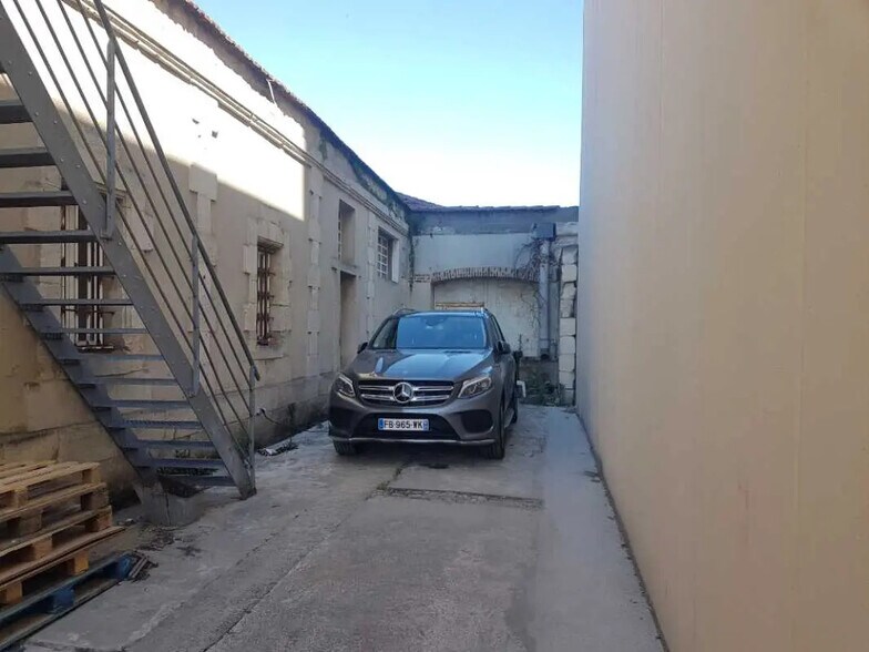 Bureau dans Bordeaux à vendre - Photo du bâtiment - Image 2 de 7