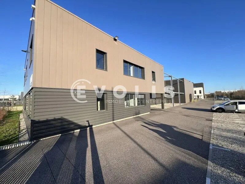 Office in Saint-Priest for lease Building Photo- Image 1 of 19