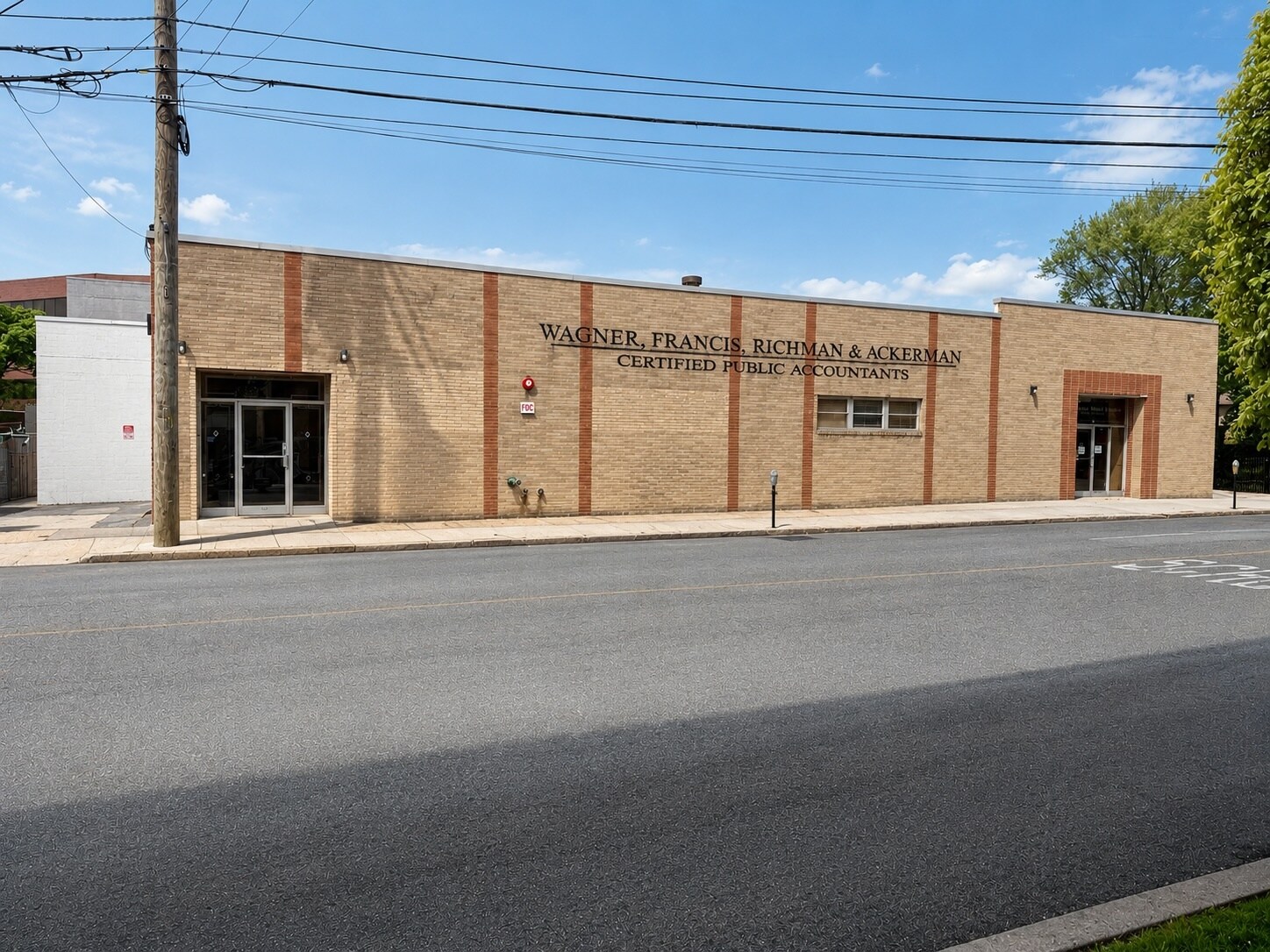 66 S Tyson Ave, Floral Park, NY à vendre Photo du bâtiment- Image 1 de 18