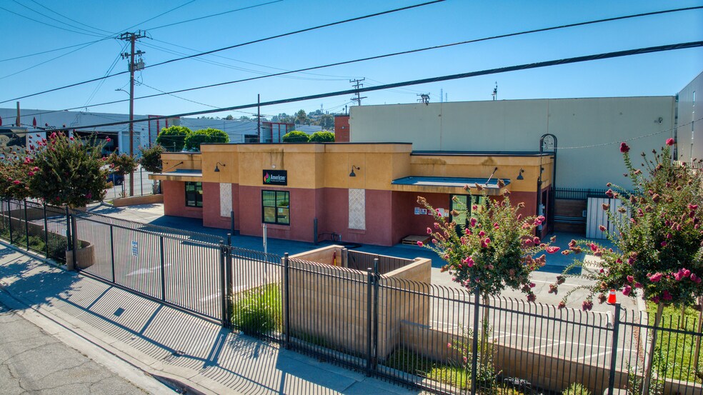 3870 Medford St, Los Angeles, CA à vendre - Photo du bâtiment - Image 3 de 3