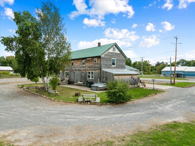 5927 NY-46, Durhamville, NY à vendre - Photo du bâtiment - Image 2 de 46