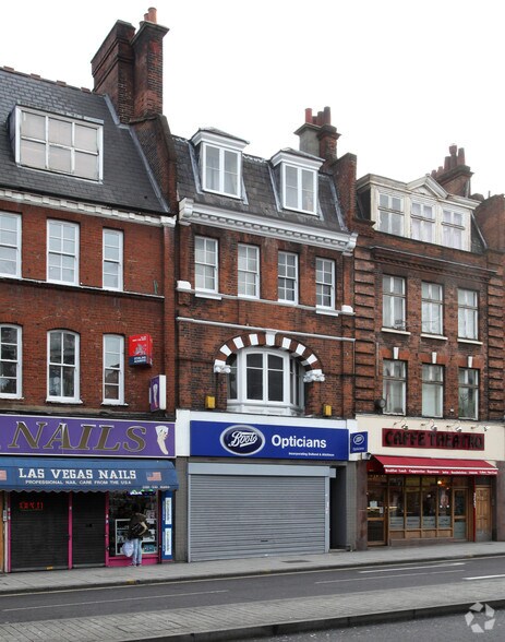 318 Mare St, Londres à louer - Photo du bâtiment - Image 3 de 3