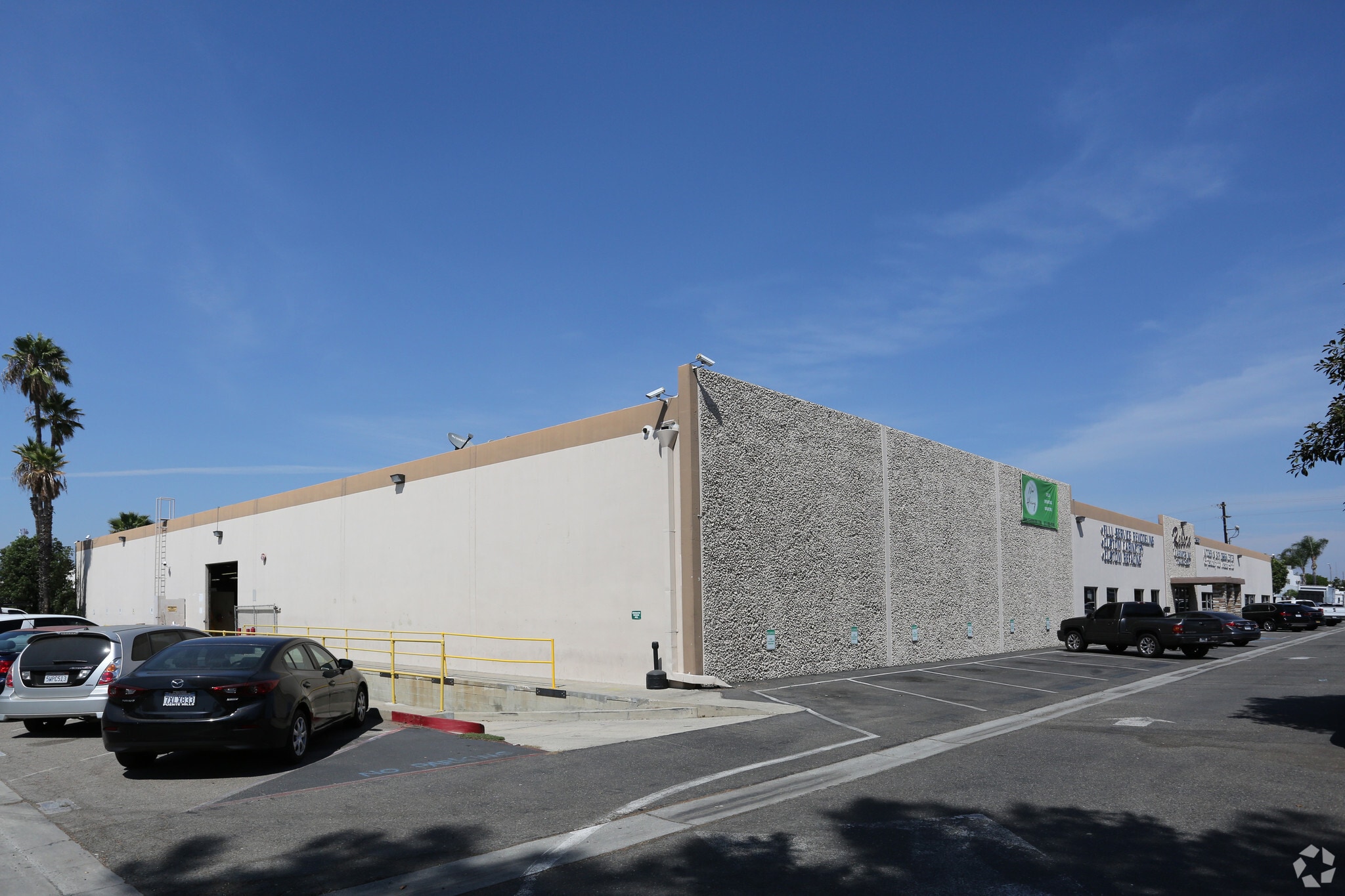 2981 E La Palma Ave, Anaheim, CA for lease Primary Photo- Image 1 of 6
