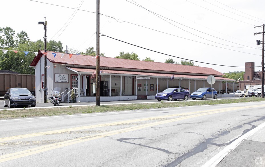 80 Main St, Brownsville, PA à vendre - Photo du bâtiment - Image 3 de 4