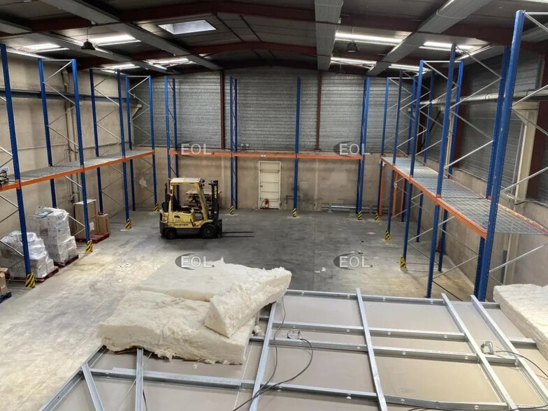 Flex in Genas for lease - Building Photo - Image 2 of 10