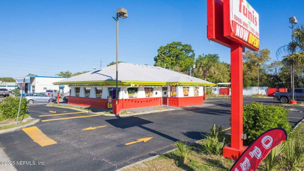 6037 Merrill Rd, Jacksonville, FL à vendre Photo du bâtiment- Image 1 de 1