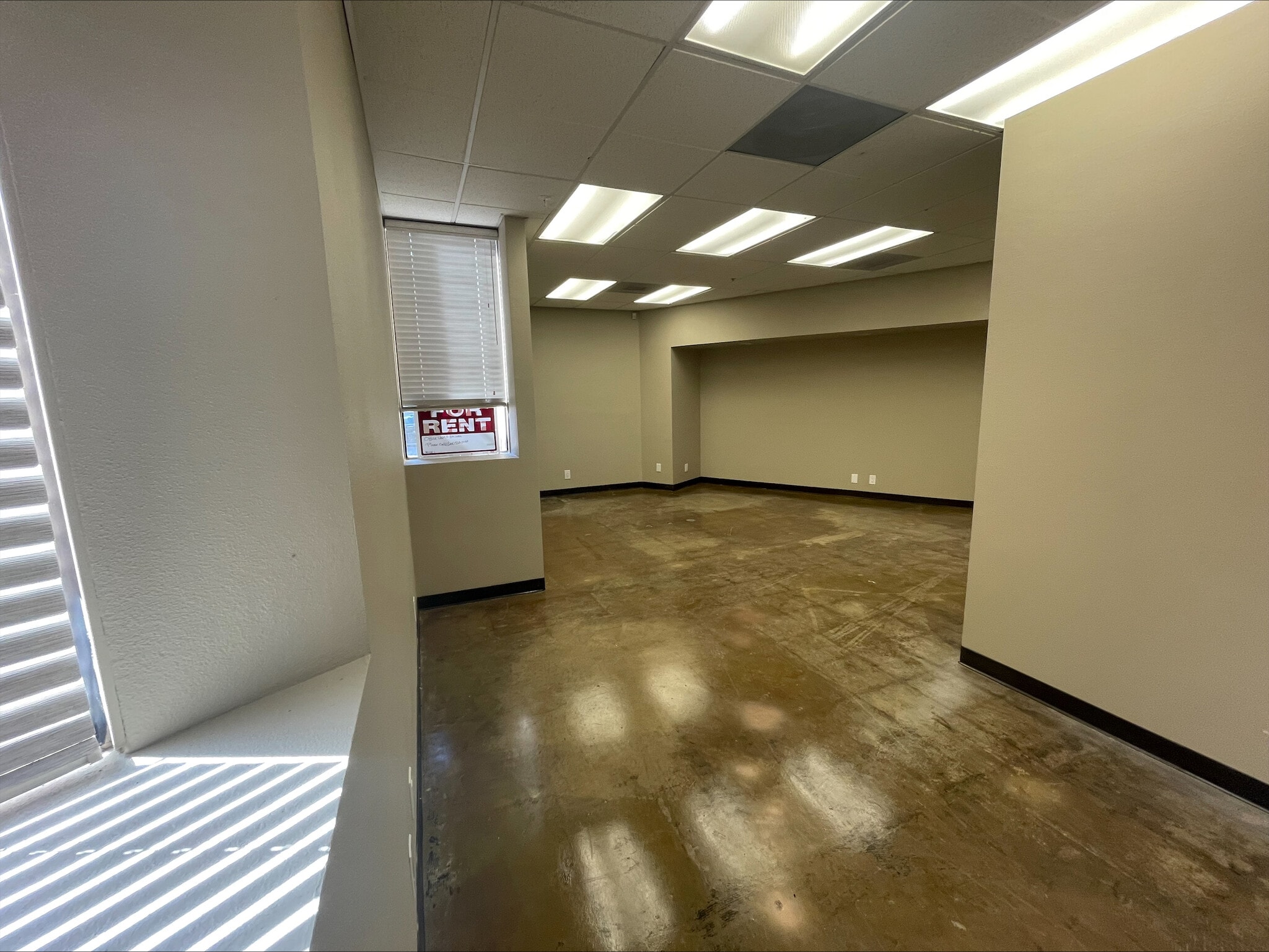 1006 H St, Modesto, CA for lease Interior Photo- Image 1 of 3