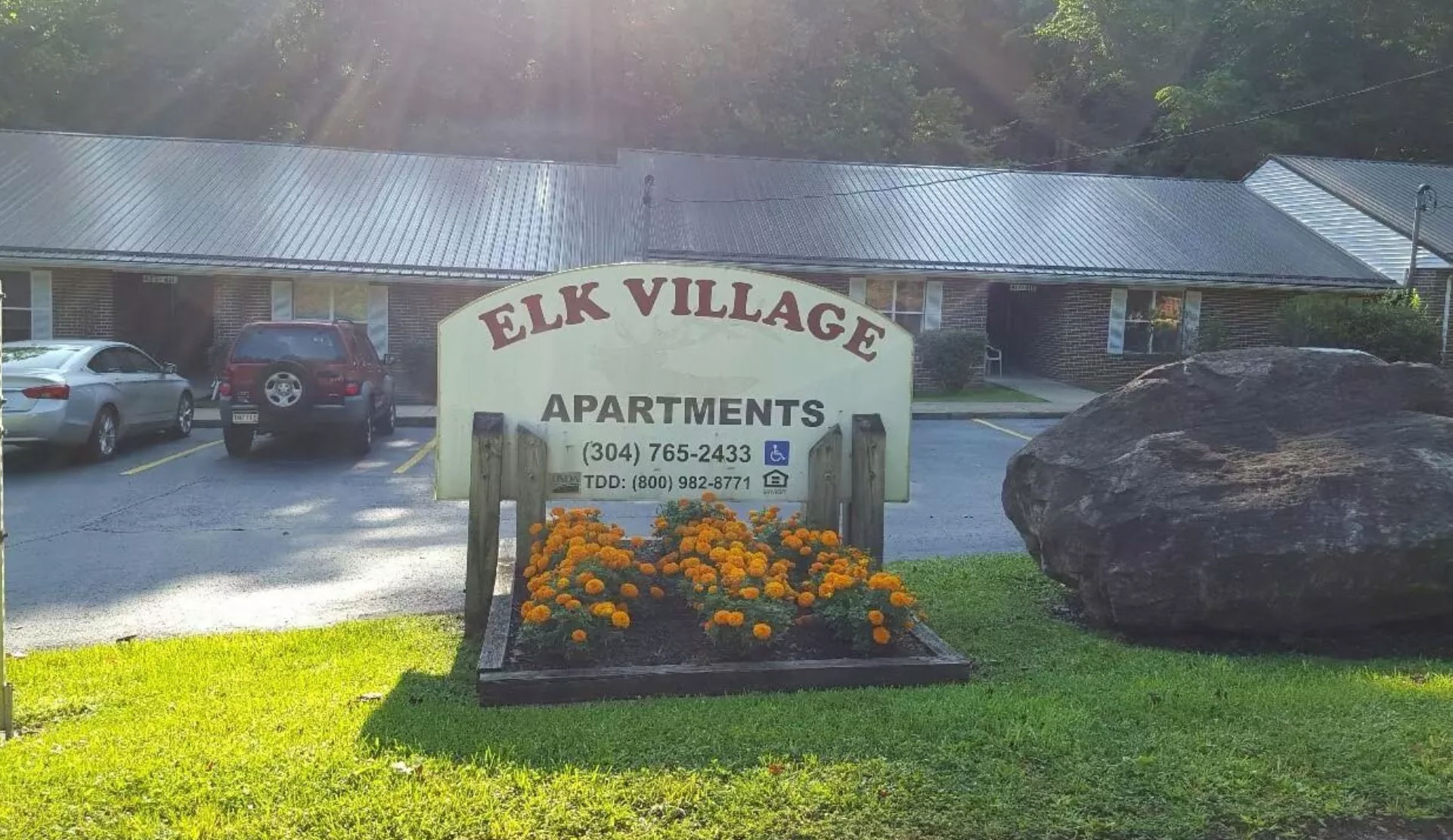 185 Elk Village Dr, Elkview, WV à vendre Photo principale- Image 1 de 1