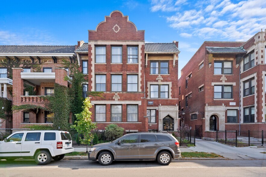 5017 S Drexel Blvd, Chicago, IL à vendre - Photo du bâtiment - Image 2 de 6