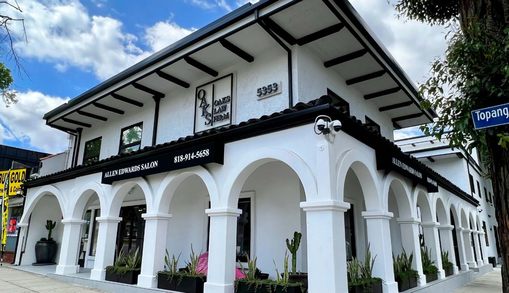 5353 Topanga Canyon Blvd, Woodland Hills, CA à louer Photo du bâtiment- Image 1 de 8