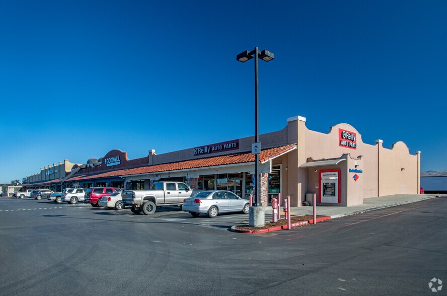 1699-1725 Airline Hwy, Hollister, CA à louer - Photo principale - Image 3 de 5