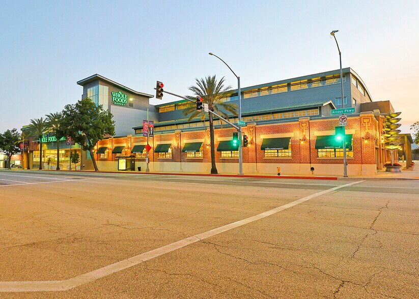 465 S Arroyo Pky, Pasadena, CA à vendre - Photo du bâtiment - Image 2 de 5