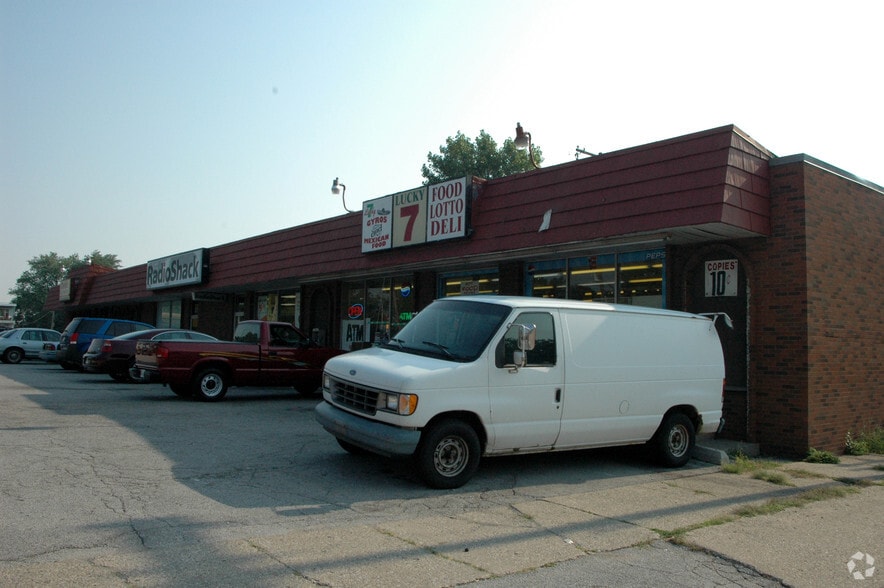 8233-8243 Kennedy Ave, Highland, IN for lease - Building Photo - Image 3 of 7