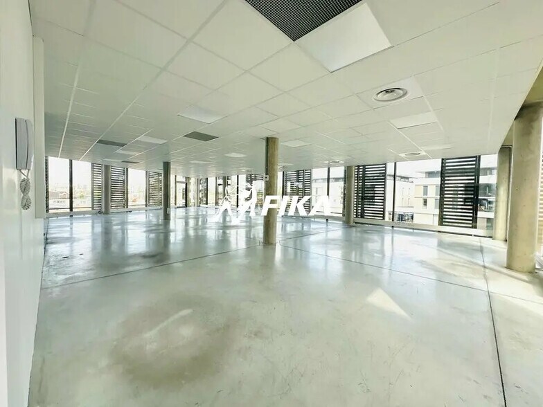 Office in Mérignac for lease - Interior Photo - Image 2 of 8