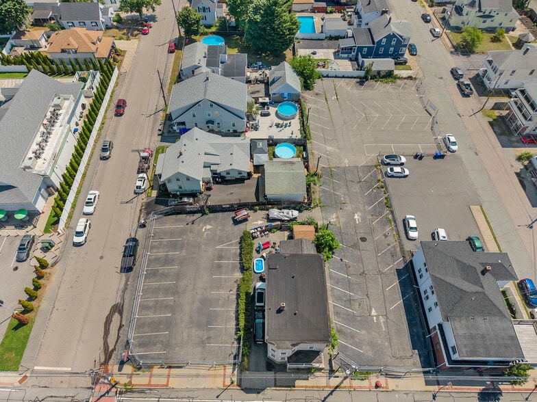 162 Vincent ave, North Providence, RI for sale - Building Photo - Image 2 of 12