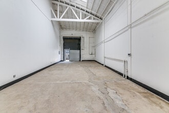 2023-2043 S Santa Fe Ave, Los Angeles, CA for lease Interior Photo- Image 2 of 6