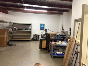 1316 S 5th Ave, Wilmington, NC for sale Interior Photo- Image 1 of 8