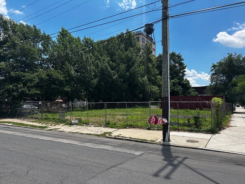 212 W Diamond St, Philadelphia, PA for sale - Building Photo - Image 3 of 21