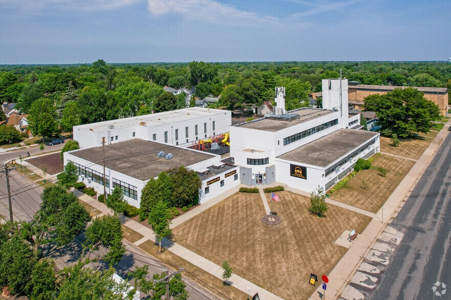 4021 Thomas Ave N, Minneapolis, MN à vendre - Photo du bâtiment - Image 3 de 6