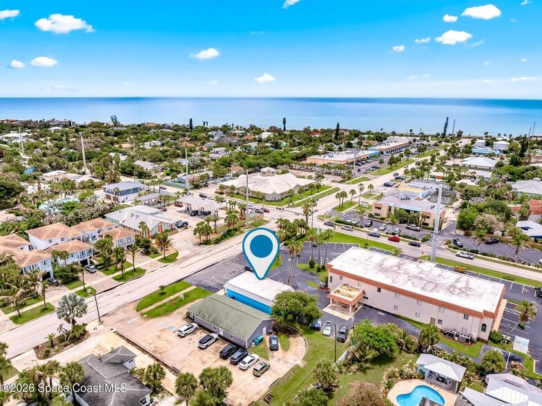 405 Ocean Ave, Melbourne Beach, FL for sale - Building Photo - Image 3 of 16