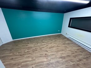 27-31 E Park Ave, Villa Park, IL à louer Photo intérieure- Image 2 de 7