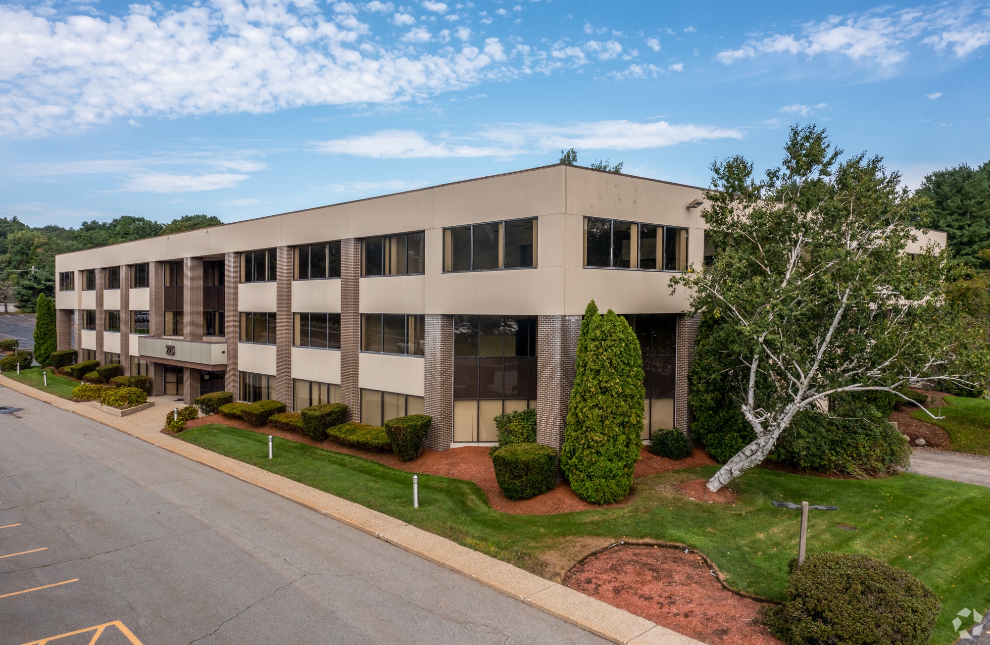 225 Turnpike Rd, Southborough, MA for lease Primary Photo- Image 1 of 8