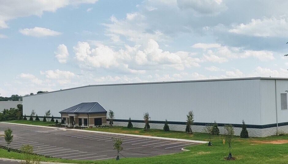 6015 Hardware Dr, Prince George, VA à louer - Photo du bâtiment - Image 1 de 6