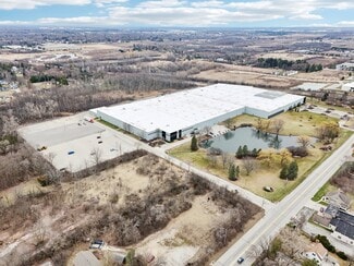 Plus de détails pour 5201-5401 W Donges Bay Rd, Mequon, WI - Industriel à louer
