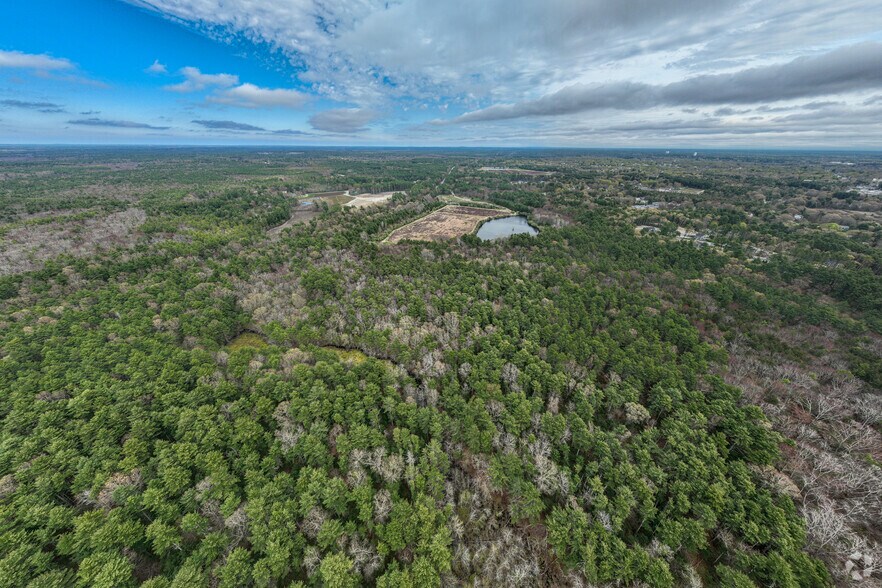 Canopy Dr, Middleborough, MA à vendre - Photo du bâtiment - Image 2 de 3