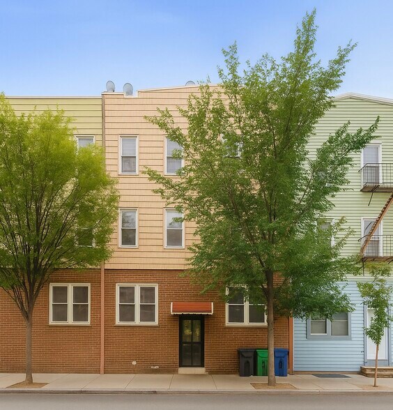 196 Nassau Ave, Brooklyn, NY à vendre - Photo du bâtiment - Image 1 de 10