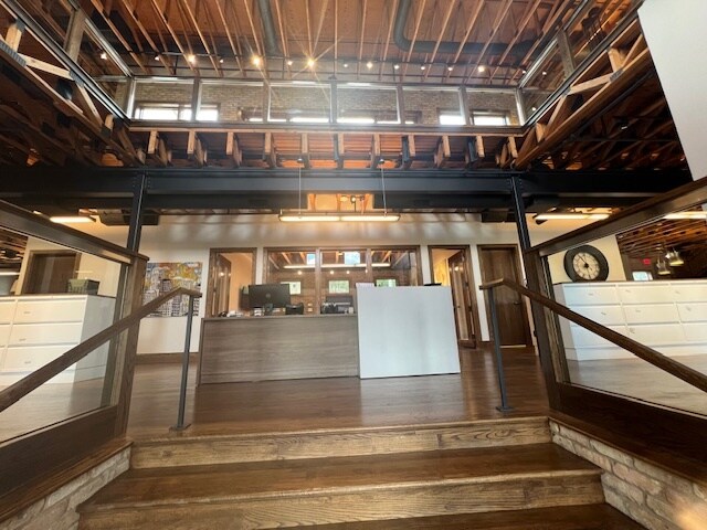 220 N River St, East Dundee, IL à vendre - Photo intérieure - Image 3 de 41