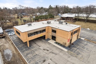 5413 Walnut Ave, Downers Grove, IL for lease Interior Photo- Image 2 of 28